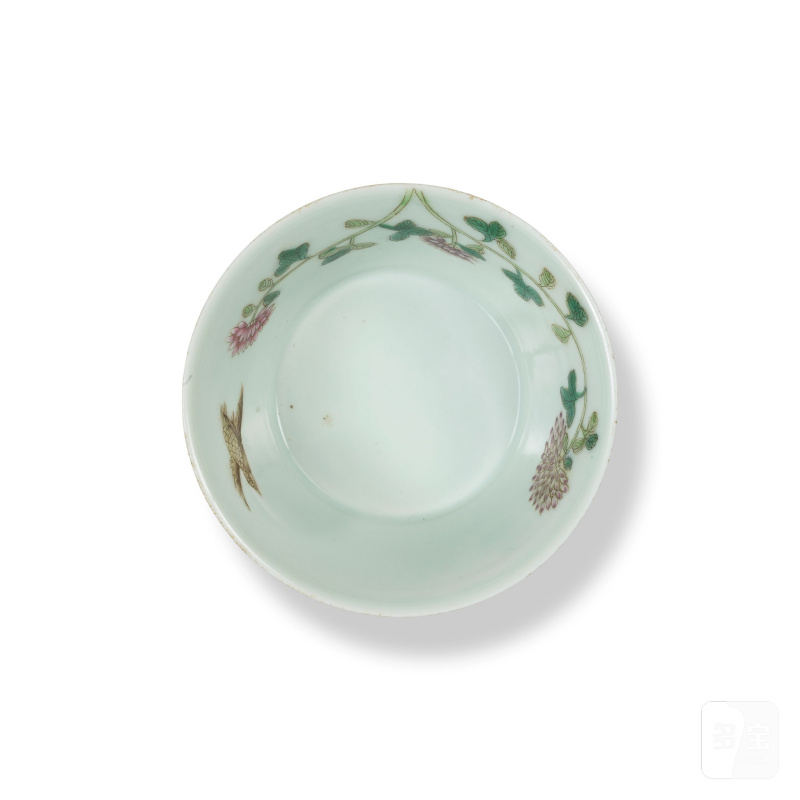 洪憲 粉彩菊花紋盃一對 「洪憲年製」款 | PAIRE DE COUPES EN PORCELAINE DE LA FAMILLE ROSE - 图5